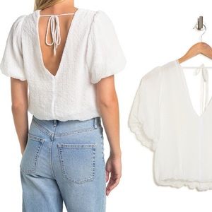 ASTR The label Bubble Sleeve Gauze top in White